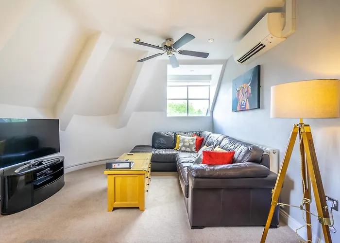 7 Aspire Apartment York