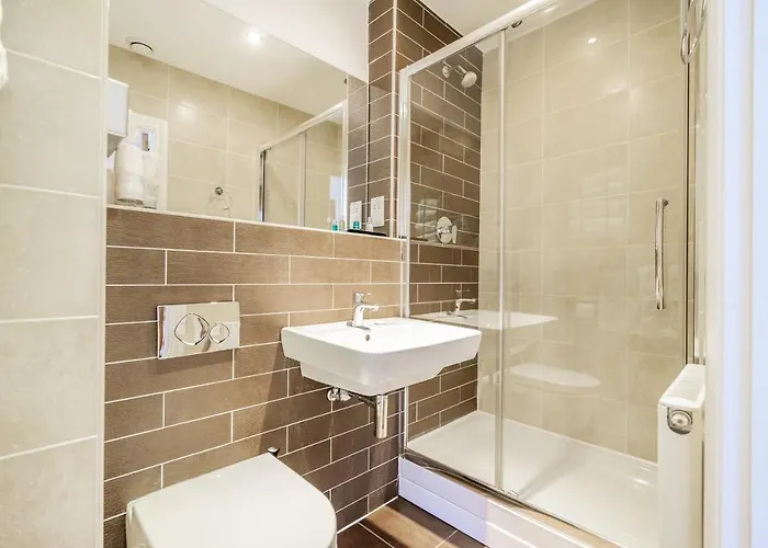 7 Aspire Apartment *