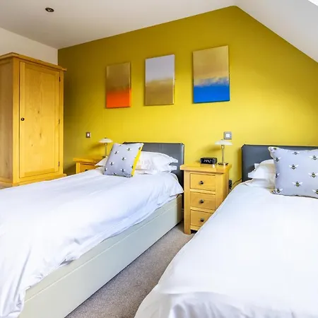 7 Aspire Apartment York